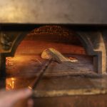 Forno a legna: quanto è importante la scelta del legno nella cottura?