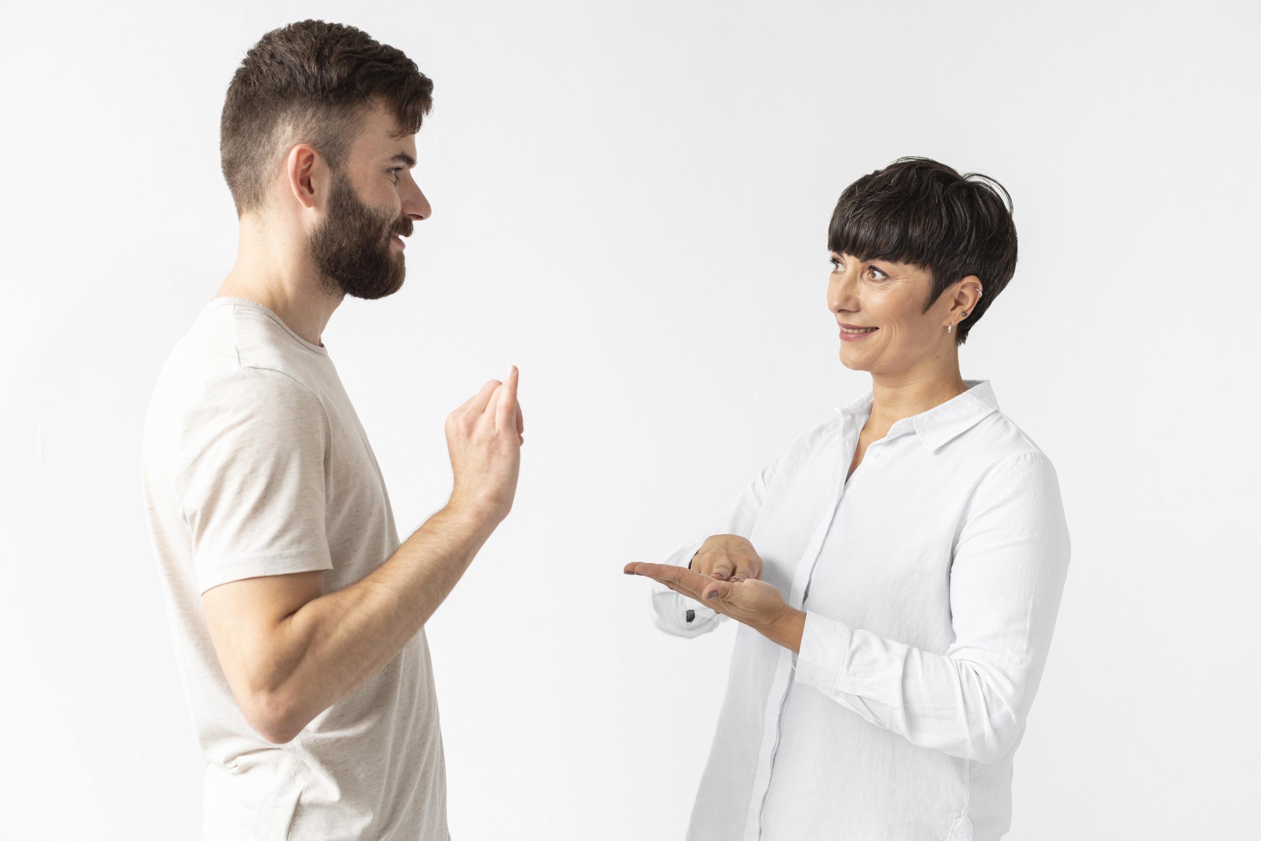 Il Ruolo delle Mani nel Linguaggio del Corpo: Segnali e Significati